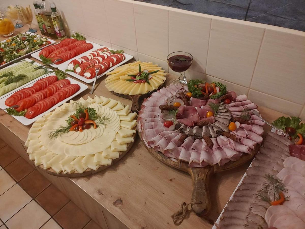 Waterside Resort Дарлувко Екстер'єр фото
